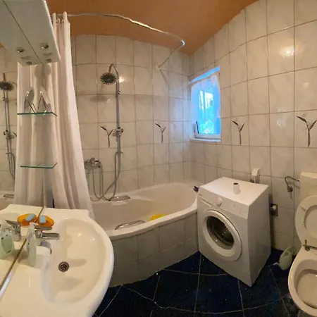 Apartments-asquiro * Mostarsko Raskrsce