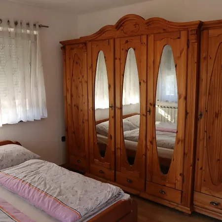 Apartments-asquiro * Mostarsko Raskrsce