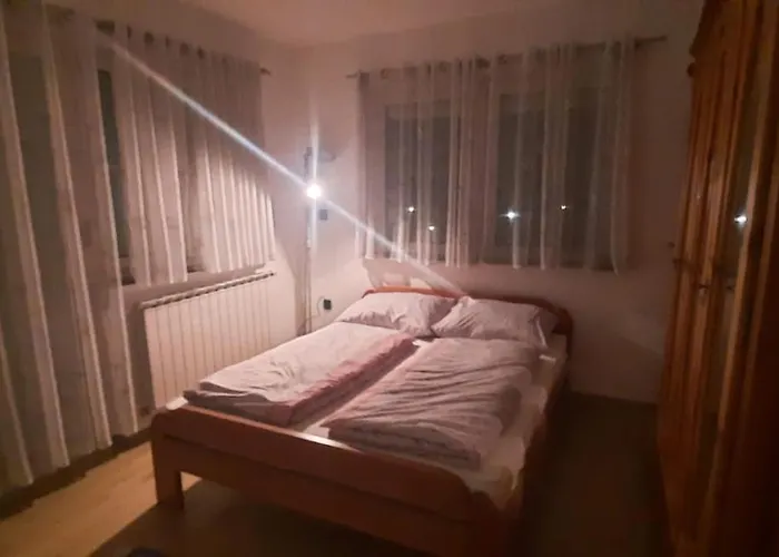 Apartment Apartments-asquiro *